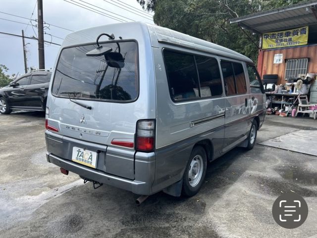 Mitsubishi  Delica ~TACA優良車商~*(小林汽車)* 正2018年 MITSUBISHI DELICA 三菱 得利卡 2.4 銀灰雙色 廂車 手排 後出風口 八人座 長軸 豪  第2張相片