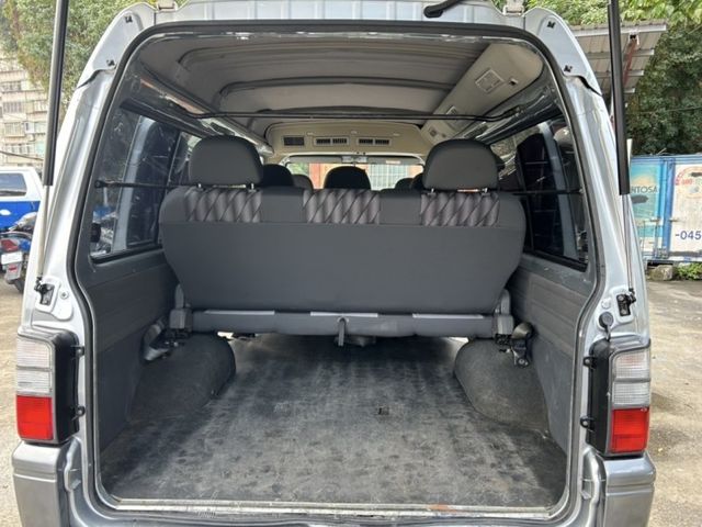 Mitsubishi  Delica ~TACA優良車商~*(小林汽車)* 正2018年 MITSUBISHI DELICA 三菱 得利卡 2.4 銀灰雙色 廂車 手排 後出風口 八人座 長軸 豪  第10張相片