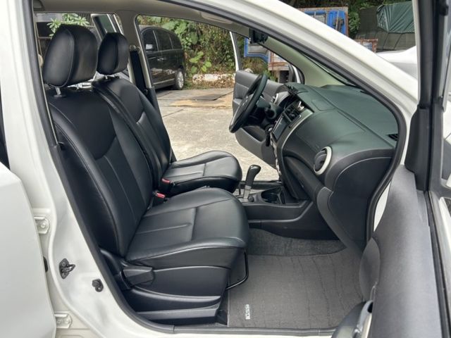 Nissan  Livina  第3張相片