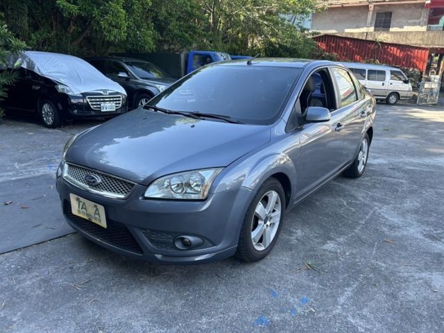Ford/福特  Focus ~TACA優良車商~*(小林汽車)* 正2007年 FORD FOCUS 福特 佛卡斯 1.8 汽油 灰色 四門 手  第1張相片