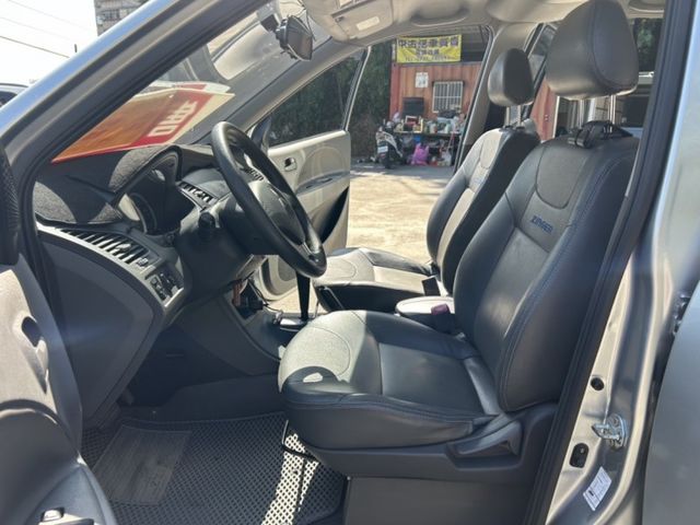 Mitsubishi  Zinger  第4張相片