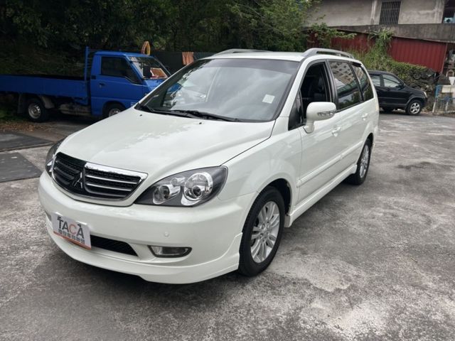Mitsubishi  Savrin ~TACA優良車商~*(小林汽車)* 正2012年 僅跑11萬 MITSUBISHI SAVRIN 三菱 幸福力 2.4 白色 七人座 天窗 DVD 旅  第1張相片