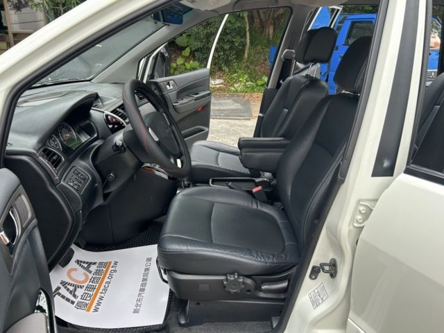 Mitsubishi  Savrin ~TACA優良車商~*(小林汽車)* 正2012年 僅跑11萬 MITSUBISHI SAVRIN 三菱 幸福力 2.4 白色 七人座 天窗 DVD 旅  第3張相片