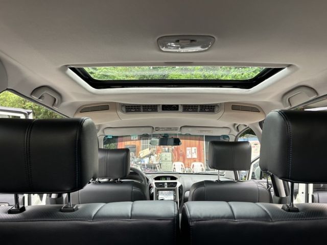 Mitsubishi  Savrin ~TACA優良車商~*(小林汽車)* 正2012年 僅跑11萬 MITSUBISHI SAVRIN 三菱 幸福力 2.4 白色 七人座 天窗 DVD 旅  第8張相片