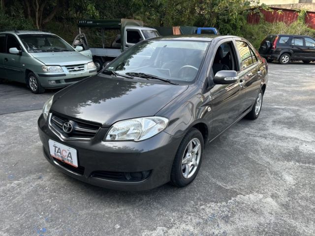 Toyota  Vios ~TACA優良車商~*(小林汽車)* 正2010年 僅跑十萬 TOYOTA VIOS 豐田 威歐斯 1.5 鐵灰色 黑灰內裝 安卓 SRS 小  第1張相片
