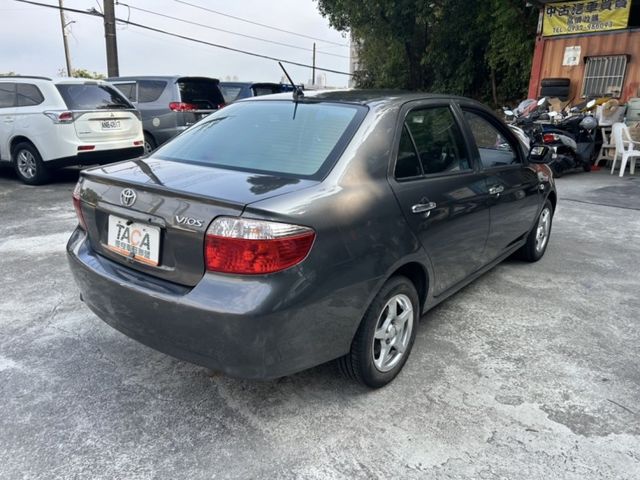Toyota  Vios ~TACA優良車商~*(小林汽車)* 正2010年 僅跑十萬 TOYOTA VIOS 豐田 威歐斯 1.5 鐵灰色 黑灰內裝 安卓 SRS 小  第2張相片