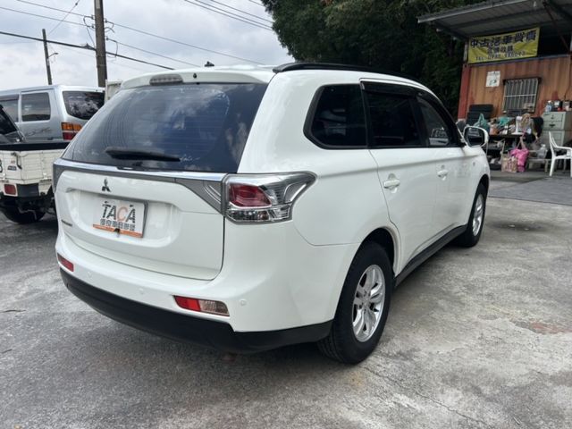 Mitsubishi  Outlander  第2張相片
