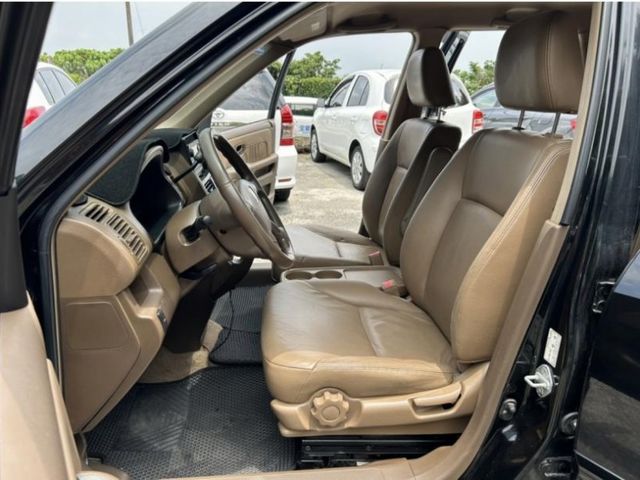 Honda  CR-V ~TACA優良車商~*(小林汽車)* 正2004年 本田 HONDA CR-V 二代 2.0 黑色 棕色內裝   第4張相片