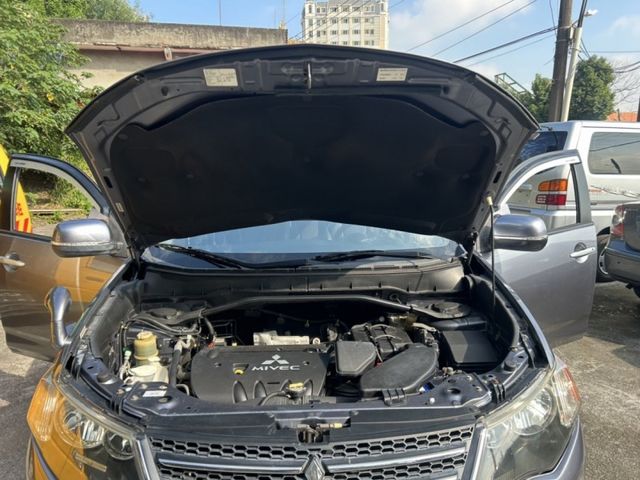 Mitsubishi  Outlander ~TACA優良車商~*(小林汽車)* 正2008年 MITSUBISHI OUTLANDER 三菱 奧蘭德 2.4 灰色   第9張相片
