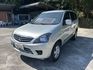 Mitsubishi  Zinger ~TACA優良車商~*(小林汽車)* 正2011年 僅跑11萬 MITSUBISHI ZINGER 三菱 勁哥 2.4 銀色 後出風口 S  第1張縮圖