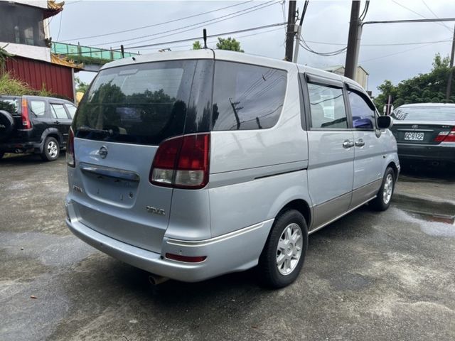 Nissan  Serena QRV ~TACA優良車商~*(小林汽車)* 正2002年 僅跑14萬 日產 NISSAN QRV 2.0 銀色 七人座 後出  第2張相片