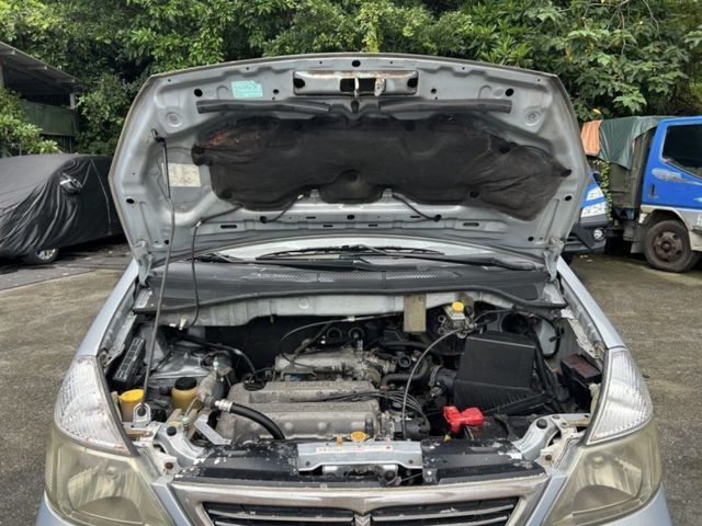 Nissan  Serena QRV ~TACA優良車商~*(小林汽車)* 正2002年 僅跑14萬 日產 NISSAN QRV 2.0 銀色 七人座 後出  第11張相片