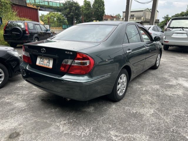 Toyota  Camry ~TACA優良車商~*(小林汽車)* 極美 僅跑7萬 正2002年 TOYOTA CAMRY 豐田 冠美麗 2.0 E版 綠色   第2張相片