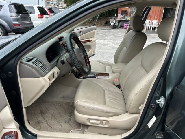 Toyota  Camry ~TACA優良車商~*(小林汽車)* 極美 僅跑7萬 正2002年 TOYOTA CAMRY 豐田 冠美麗 2.0 E版 綠色   第4張相片
