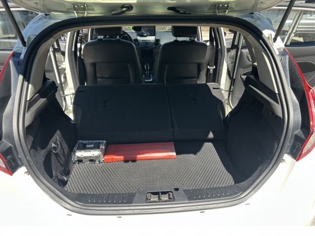 Ford/福特  Fiesta ~TACA優良車商~*(小林汽車)* 正2014年 FORD FIESTA 福特 菲斯塔 1.0 五門 白色 渦輪 運  第9張相片