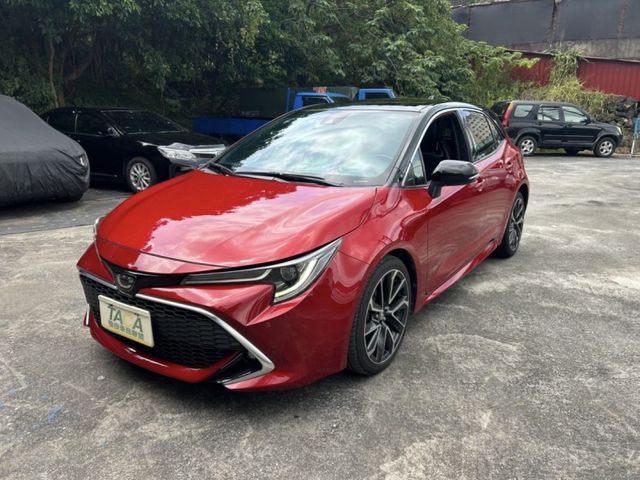 Toyota  Auris ~TACA優良車商~*(小林汽車)* 2021年領牌 僅跑6萬 TOYOTA COROLLA SPORT AURIS 豐田 阿瑞斯 2.0 五門 紅黑雙色 盲點 HUD抬顯   第1張相片