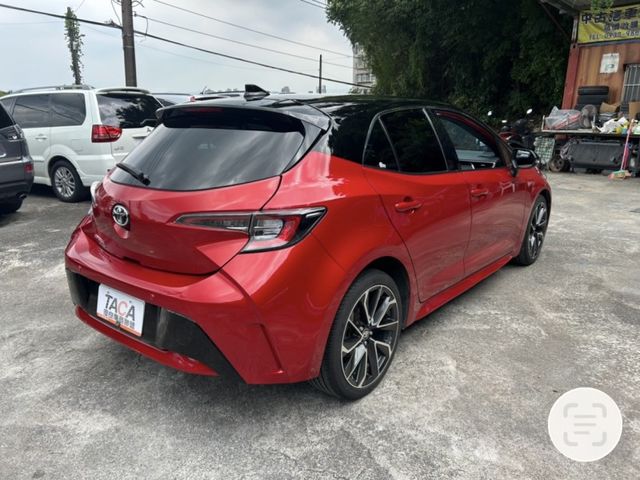 Toyota  Auris ~TACA優良車商~*(小林汽車)* 2021年領牌 僅跑6萬 TOYOTA COROLLA SPORT AURIS 豐田 阿瑞斯 2.0 五門 紅黑雙色 盲點 HUD抬顯   第2張相片