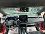 Toyota  Auris ~TACA優良車商~*(小林汽車)* 2021年領牌 僅跑6萬 TOYOTA COROLLA SPORT AURIS 豐田 阿瑞斯 2.0 五門 紅黑雙色 盲點 HUD抬顯   第6張縮圖