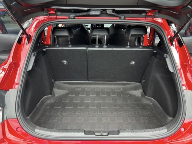 Toyota  Auris ~TACA優良車商~*(小林汽車)* 2021年領牌 僅跑6萬 TOYOTA COROLLA SPORT AURIS 豐田 阿瑞斯 2.0 五門 紅黑雙色 盲點 HUD抬顯   第9張相片