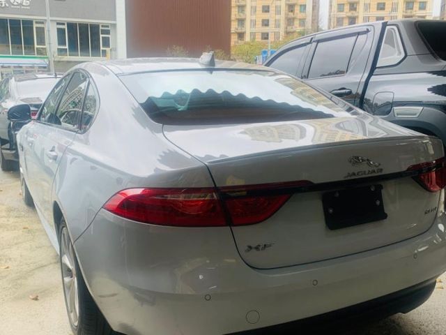 Jaguar  X-Type  第4張相片