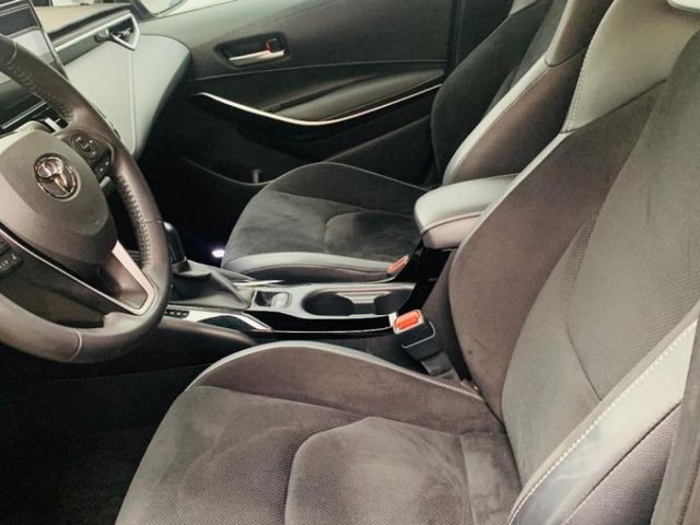 Toyota  Auris  第7張相片