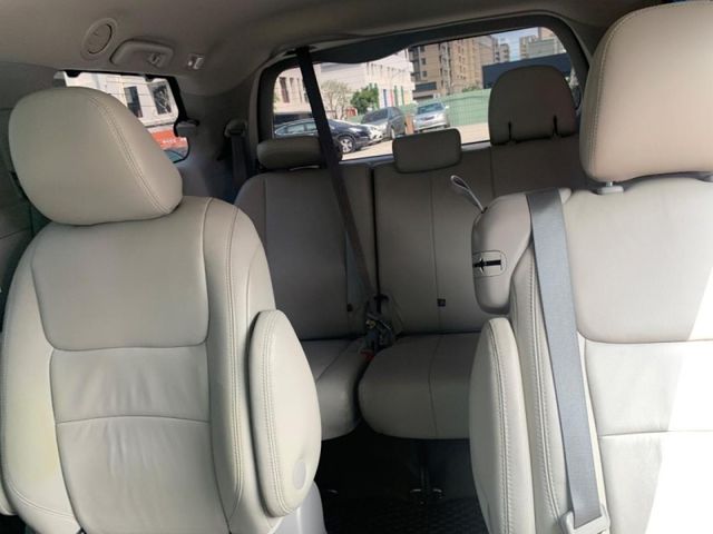 Toyota  Sienna  第7張相片