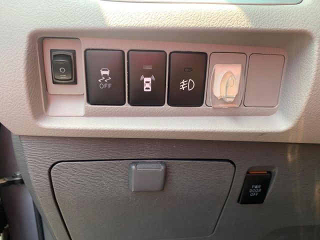 Toyota  Sienna  第9張相片