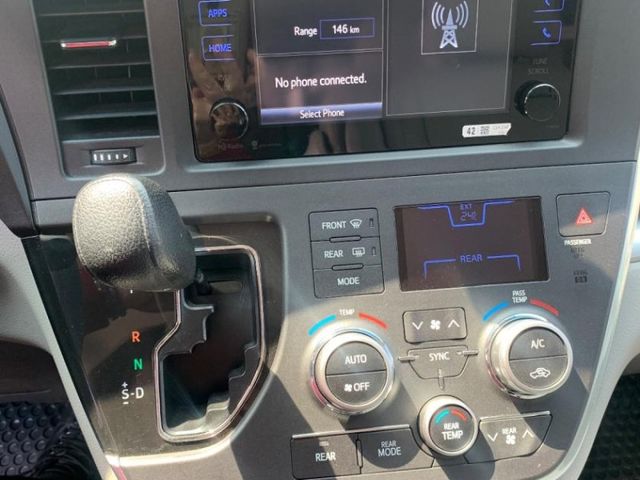 Toyota  Sienna  第11張相片