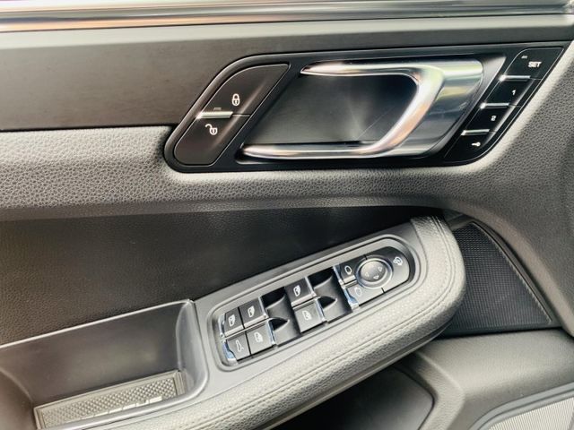 PORSCHE  Macan  第15張相片