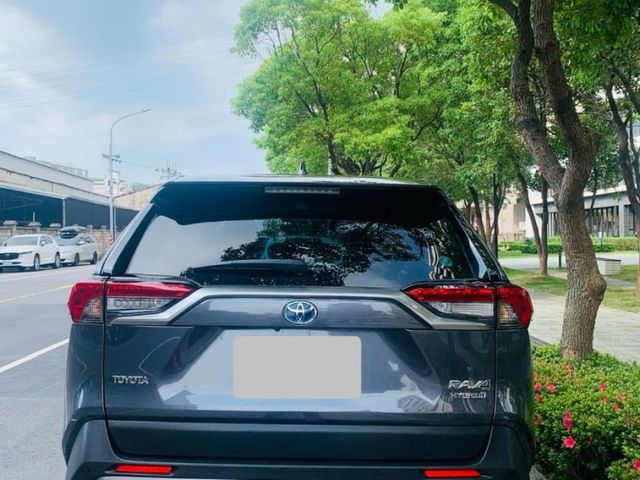 Toyota  RAV4  第5張相片