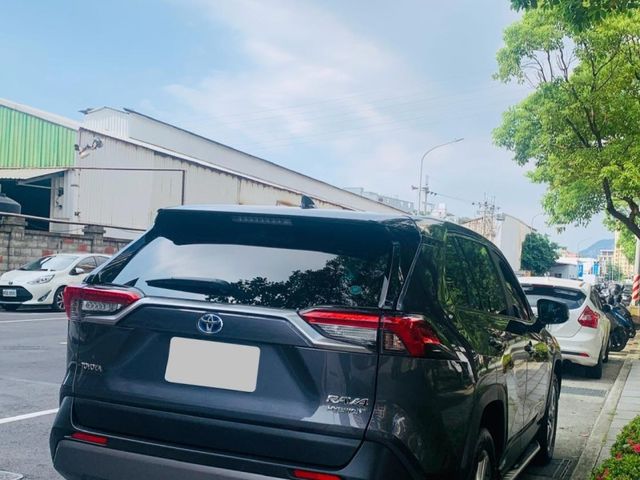 Toyota  RAV4  第7張相片