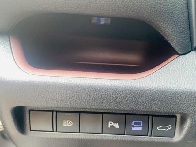 Toyota  RAV4  第14張相片