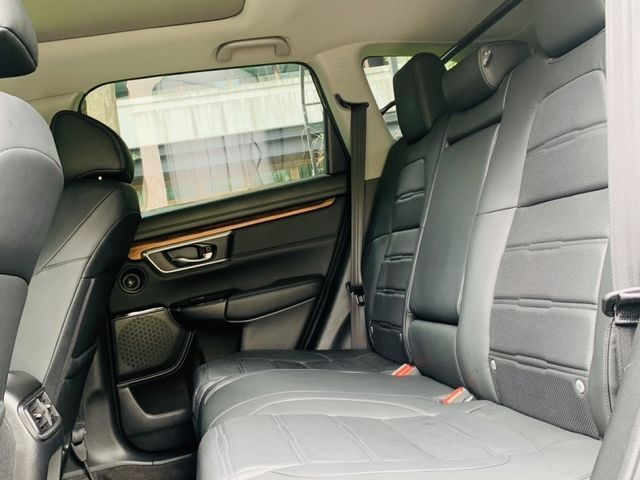 Honda  CR-V ????【熱銷日系休旅首選】 ????2018年 Honda CR-V 1.5    第8張相片