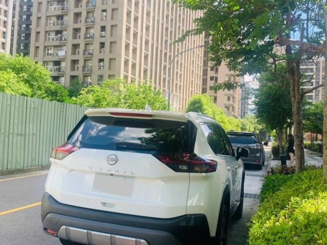 Nissan  X-Trail ????????【稀有釋出】2023年 Nissan X-Trail 旗艦版｜油電客貨兩用 超值配備大滿  第7張相片