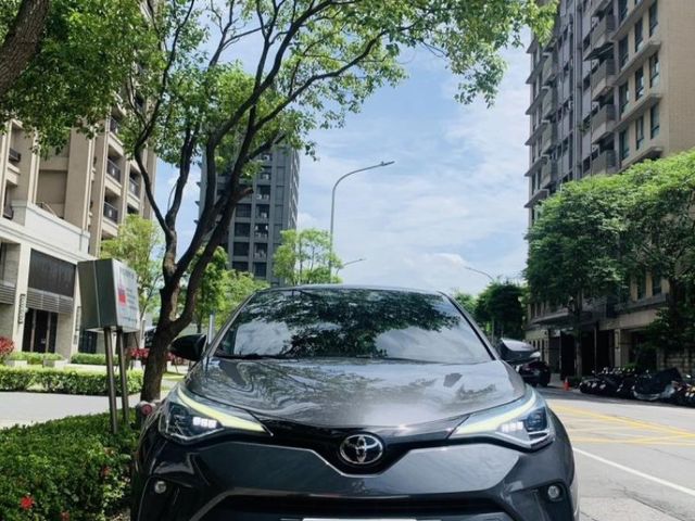 Toyota  C-HR  第2張相片
