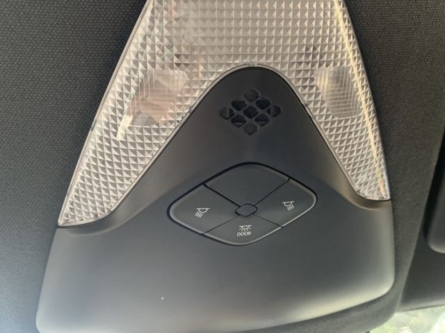 Toyota  C-HR  第9張相片