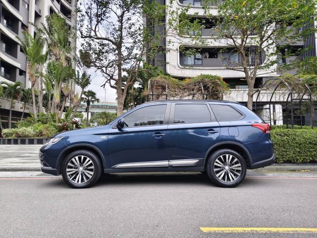 Mitsubishi  Outlander  第4張相片