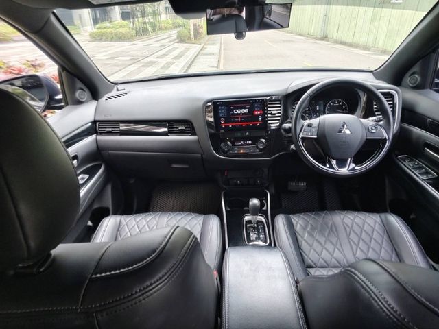 Mitsubishi  Outlander  第9張相片