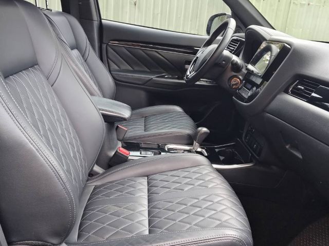 Mitsubishi  Outlander  第11張相片