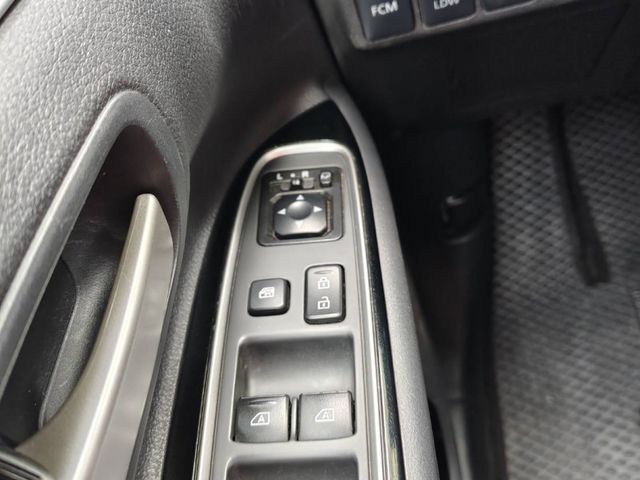 Mitsubishi  Outlander  第14張相片