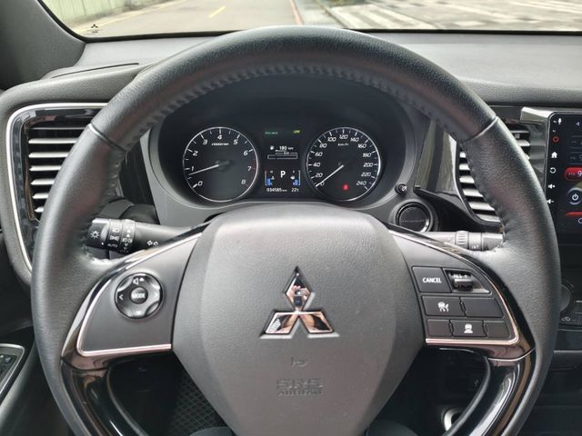 Mitsubishi  Outlander  第15張相片