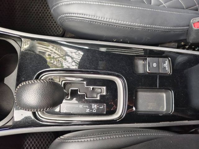 Mitsubishi  Outlander  第17張相片