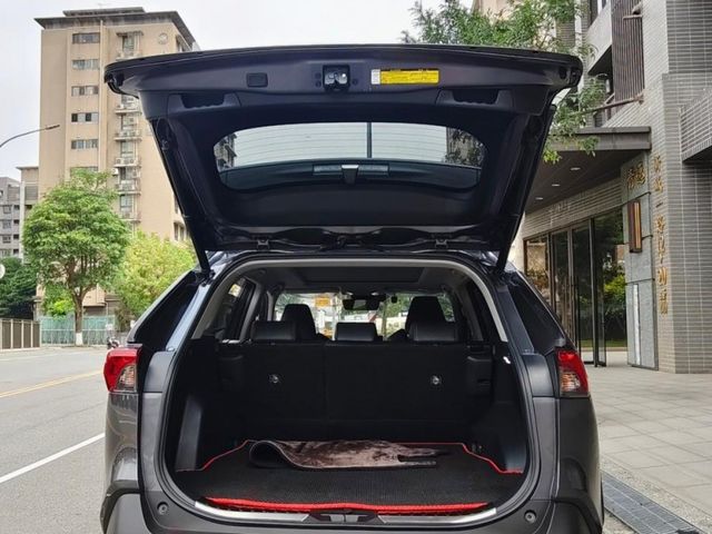 Toyota  RAV4  第6張相片