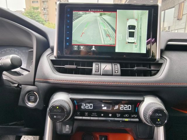 Toyota  RAV4  第13張相片