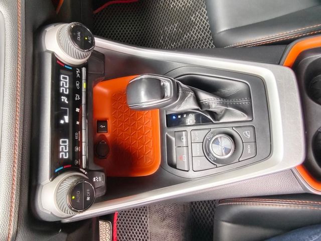 Toyota  RAV4  第14張相片