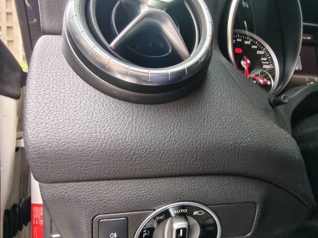 Mercedes-Benz/賓士   GLA-CLASS  GLA200  第12張相片
