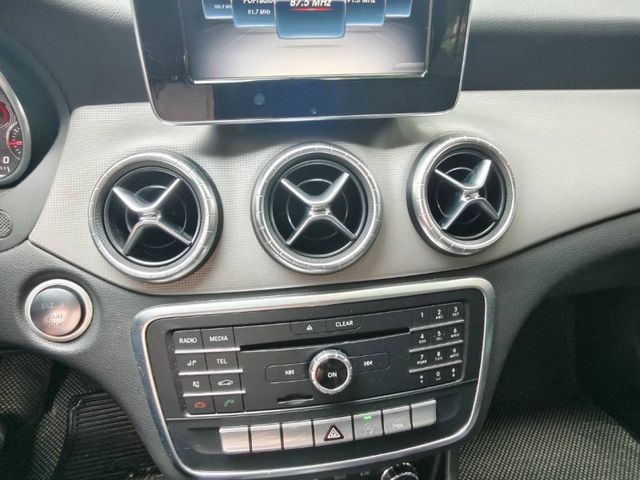 Mercedes-Benz/賓士   GLA-CLASS  GLA200  第15張相片