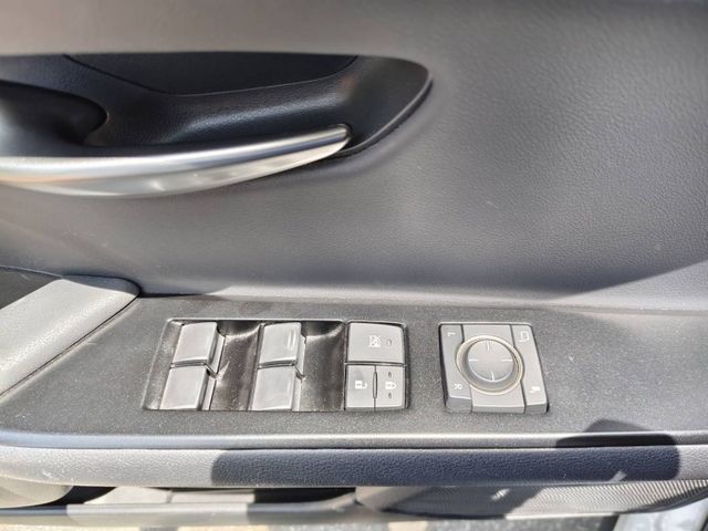 Lexus  UX250h  第10張相片