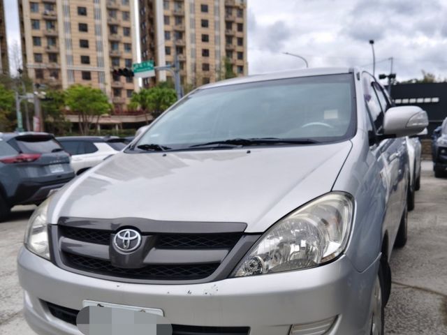 Toyota  Innova  第1張相片