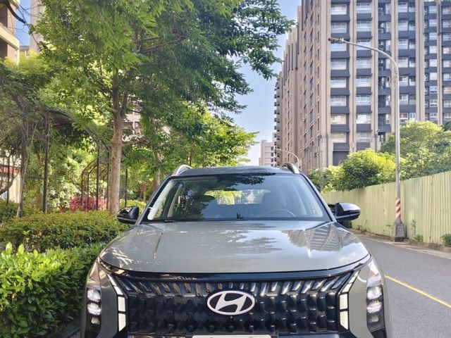 Hyundai  Mufasa ???? 2025 現代 Mufasa GLC 灰色 只跑 3300 公里｜幾乎新車等  第2張相片